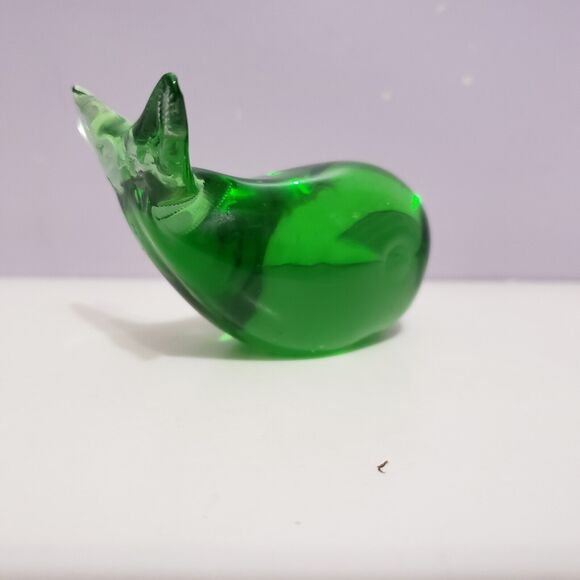Whale Art Glass Green Figurine Paperweight Home Office Decor 3"×2" - Picture 2 of 9